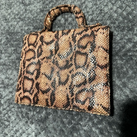 Cute animal print Fall🍁vibes purse! - Picture 2 of 3
